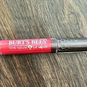 Burt's Bees 100% Natural Lip Gloss - Radiant Red